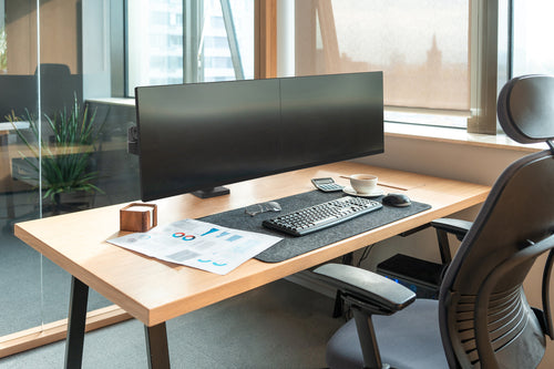 Ergotron LX Pro Series 45-686-292 monitor mount / stand