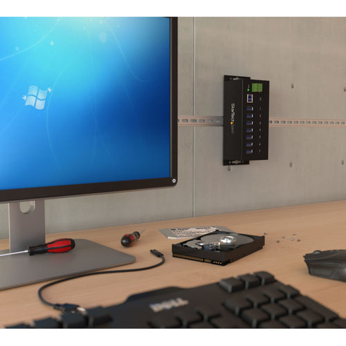 USB Hub StarTech.com ST7300USBME 7-Port 5Gbps Steel Industrial Mounting