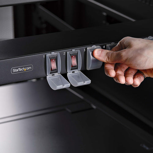 Power Distribution Unit 8-Outlet 1U Rack Mount PDU 15A Black Steel