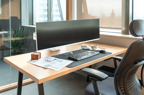Ergotron LX Pro Series 45-686-290 monitor mount / stand
