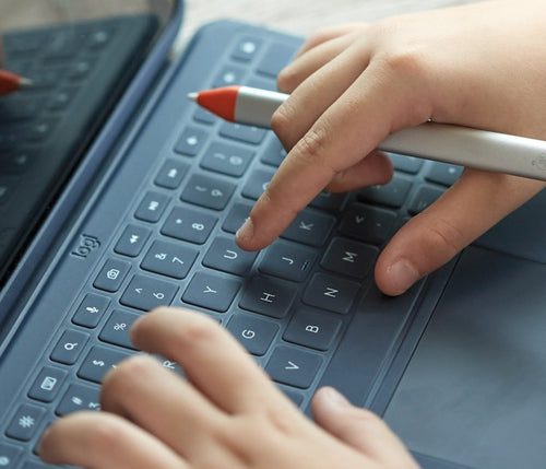 Logitech Rugged Combo 4 Keyboard for iPad 1.2mm Key Travel Blue