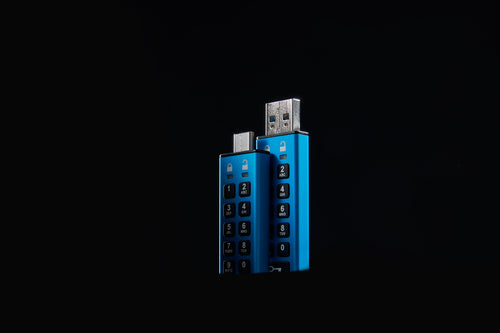 USB Flash Drive Kingston IronKey Keypad 200C 512GB USB-C 280MB/s AES-256