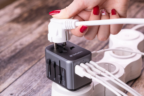 Verbatim 49545 power plug adapter
