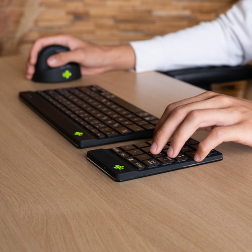 Ergonomic Bluetooth Numeric Keypad R-Go Numpad Break Wireless Black