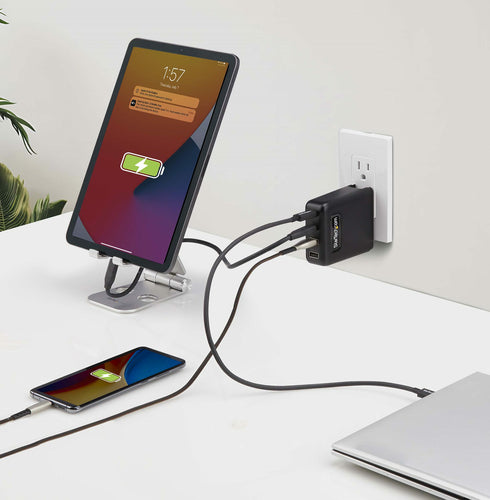 StarTech.com 2210GCN-WALL-CHARGER mobile device charger